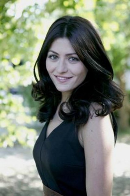 Deniz Çakır - Muhteşem Yüzyıl'da rol alan Çakır'ın boyu 1. 69 cm