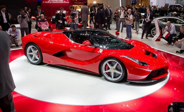 2014 Ferrari LaFerrari - 1 milyon doların üzerinde