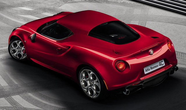 2014 Alfa Romeo 4C - 55 bin dolar