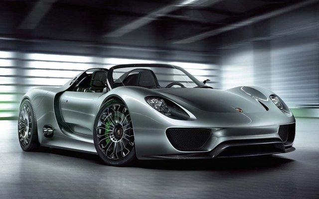 2014 Porsche 918 Spyder 850 bin dolar