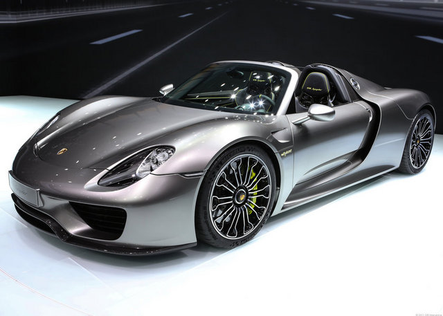 2014 Porsche 918 Spyder 850 bin dolar