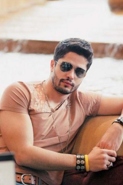 3- :P BU ifade, kendisinden önce yazılanların gerçek - olmadığını, ironi yapıldığını belirtir.  -  -