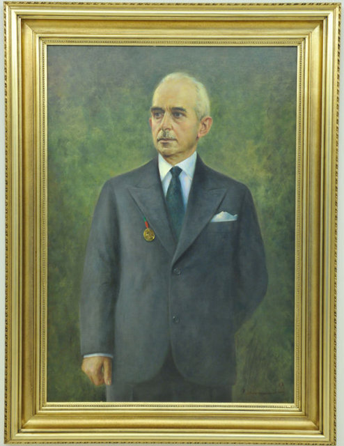 Köşk Şeref Kapısı arkasındaki koridora asılan tablolar, misafir devlet başkanlarının basın salonuna geçiş yolu üzerinde bulunuyor.