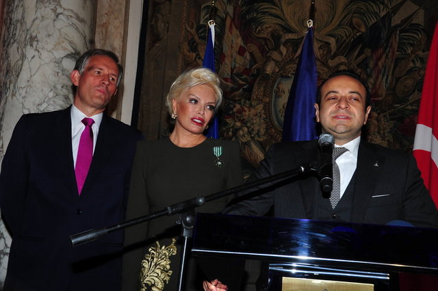 LAURENT BILI, AJDA PEKKAN, EGEMEN BAĞIŞ 