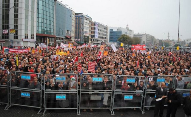 Alevi derneklerinden 'eşit yurttaşlık' mitingi