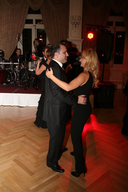 BURCU AKDARI TOPRAK - AHMET TOPRAK