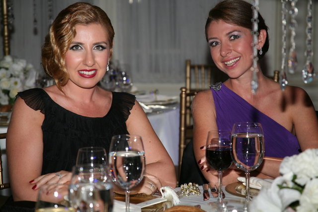 ÖZGE SANDER, GÜLDEN GÜRAL