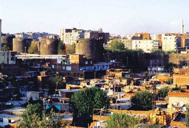 Diyarbakır: Parçalı bulutlu 22