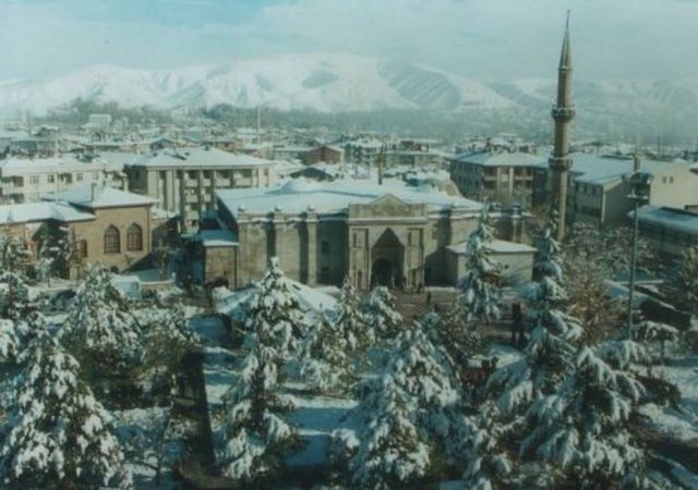 Aksaray'da bu seçimde CHP'nin adayı Doğan Koşar, MHP'nin adayı Rıfkı Karabatak, AK Parti'nin adayı ise henüz netleşmedi.