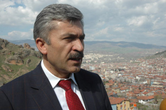 TOKAT... AK Parti'li Adnan Çiçek 2009'da %49,61 ile kazanmıştı. Eyüp Eroğlu AK Parti Tokat Belediye Başkan Adayı oldu