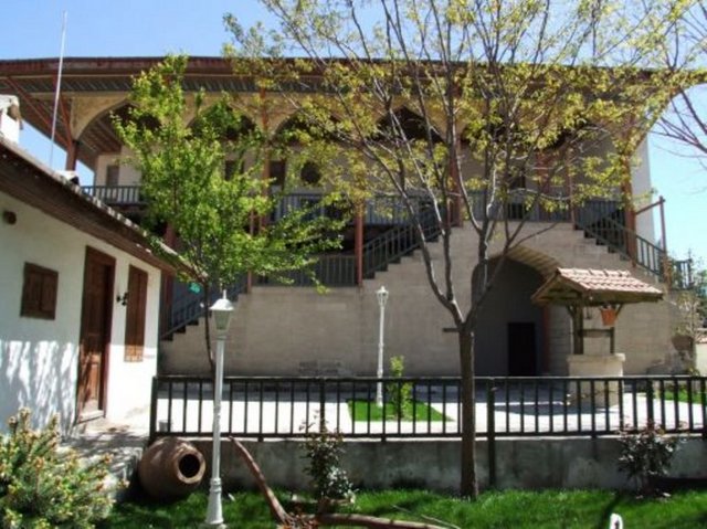 Burdur'da bu seçimde CHP'nin adayı Ali Orkun Ercengiz, MHP'nin adayı Nadir Özcan, AK Parti'nin adayı ise henüz netleşmedi.