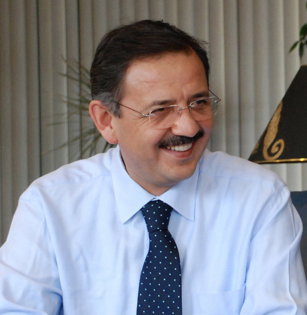 KAYSERİ... AK Parti'li Mehmet Özhaseki 2009'da %60,52 ile kazandı. Mehmet Özhaseki yeniden AK Parti Kayseri Büyükşehir Belediye Başkan Adayı oldu