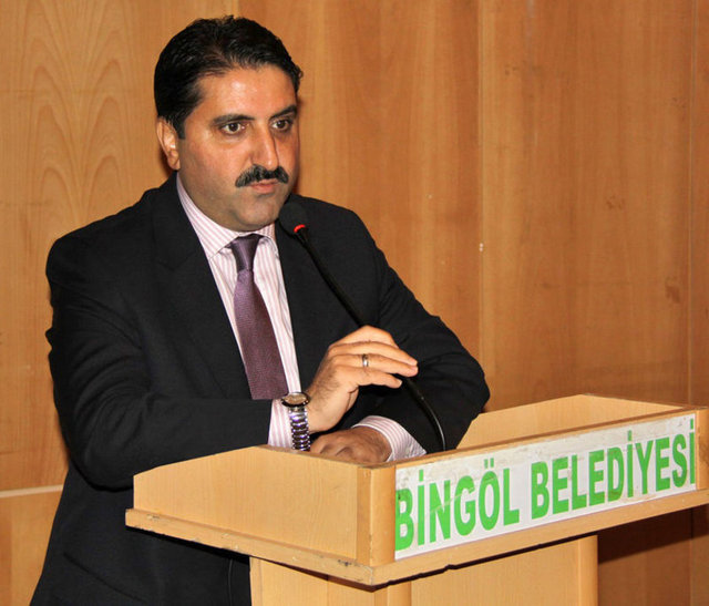 BİNGÖL... AK Parti'li Serdar Atalay 2009'da %42,84 ile kazandı. Ak Parti Bingöl Belediye Başkan Adayı Yücel Barakazi oldu