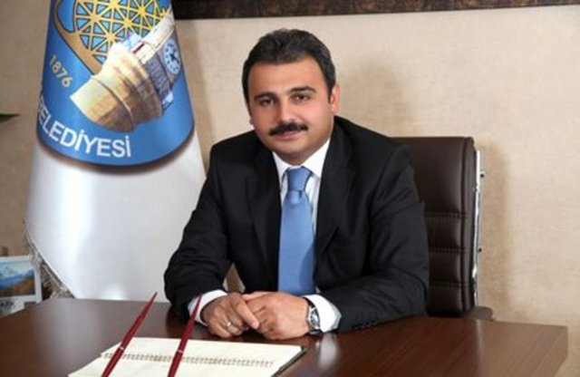 ÇORUM... AK Parti'li Muzaffer Külcü 2009'da %45,70 ile kazandı. AK Parti'nin Çorum Belediye Başkan Adayı yenide Muzaffer Külcü oldu