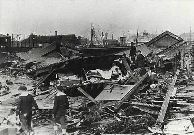 1919 Boston Pekmez Seli Boston Amerika 21 ölü yaklaşık 10 milyon litrelik pekmez deposu yıkılınca tüm şehri pekmez basmış!