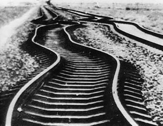 1976 Tangshan Depremi Çin'de 250.000 kişi öldü