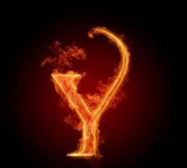 Y: Açık sözlü ve çekici bir insansınız. Geçmişi unutmuyor, iyi ve kötü anılarınızla birlikte yaşıyorsunuz. Bu da sizi dirayetli ve güçlü bir insan yapıyor. Cinsellik sizin için önemli ama maddiyat daha önemli. Denginizi bulmanız biraz zor ama imkansız değil