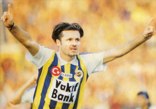 - "Sami Yen'de Fener alayı"  - Galatasaray-Fenerbahçe: 0-4 9 Eylül 1996  - Fenerbahçe'den hem de Ali Sami Yen'de tarihi bir derbi zaferi…1996-97 sezonunun 4.hafta maçında Sarı-Kanaryalar, Galatasaray'ı Saffet Sancaklı, Jay Jay Okocha ve Boliç'in 2 golüyle 4-0 yenerek tarihi bir zafer kazanırken, bu maçtan sadece 1 gün önce Fenerbahçe'ye transfer olan Saffet eski takımı karşısına çıkıp golünü atıyor.  -