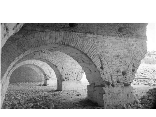 Bir dedektif gibi çalışarak 40 yıl sonra yeni baskısı yapılan "İbrahim Paşa Sarayı" kitabına bu fotoğrafları ekleyen Prof. Dr. Nurhan Atasoy.