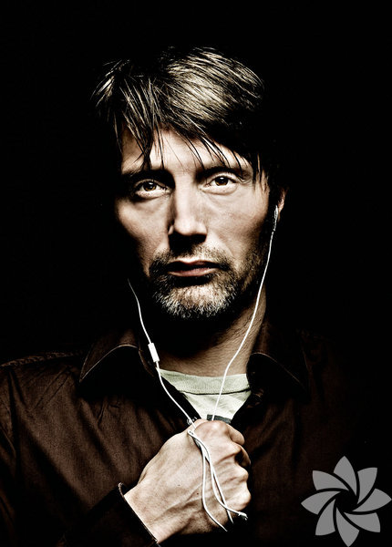 Mikkelsen, Hannibal'a kadar Kopenhag'da yaşadı.