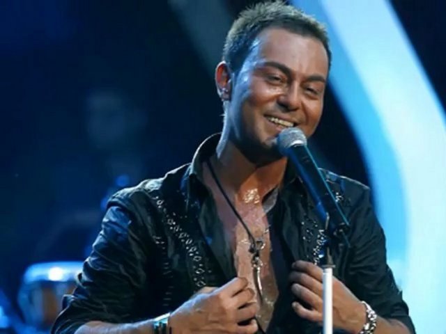 Serdar Ortaç - Poşet - Serdar Ortaç'ın - şarkıları,manasız - olmakla beraber dış - dünyayla bağlantısı - olan her Türkiye - vatandaşının - katlanmakla - mükellef olduğu bir - yükümlülük. -