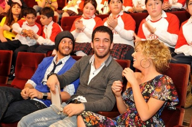 Sinem Kobal ile Arda Turan'ın 26 Aralık'ta Çırağan Sarayı'nda yapılacağı açıklanan nikâhı ertelendi.