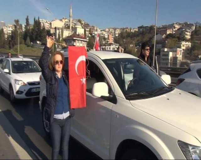 geçti. Etkinlik sırasında özellikle motosiklet sürücüleri renkli görüntüler sergiledi.