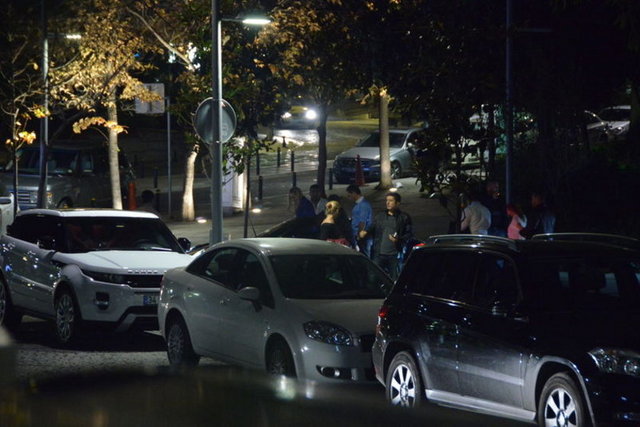 İkili bardan sabaha - karşı 05.20'de Kadıoğlu'na ait Porsche marka otomobille ayrıldı.