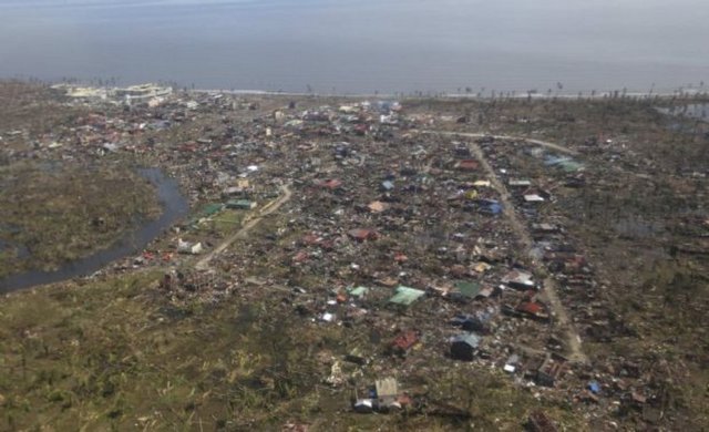 Doğal Afetler Ajansı yetkilileri, yaklaşık 4 milyon insanın tayfundan etkilendiğini, 800 bin kişinin ise evlerini terk etmek zorunda kaldığını kaydetti.