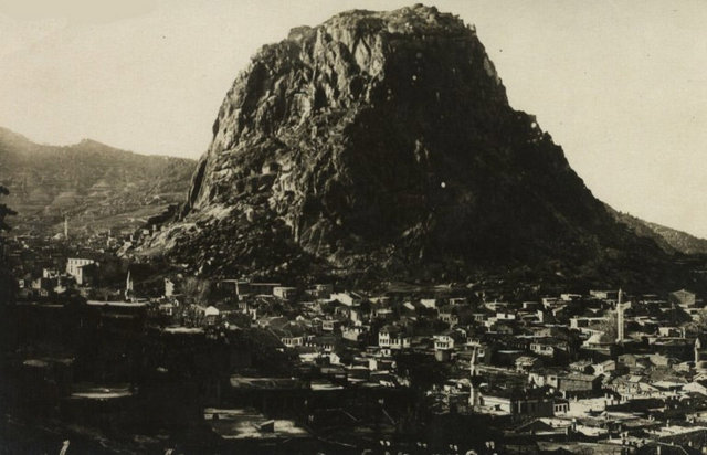 ÖZ DEMOKRATLAR PARTİSİ - 1948, Afyonkarahisar - Kurucu ve Yöneticiler: Av.Halil Hilmi Bozca, Hüseyin Haşim Tiryakioğlu, Yusuf Mazhar Aren