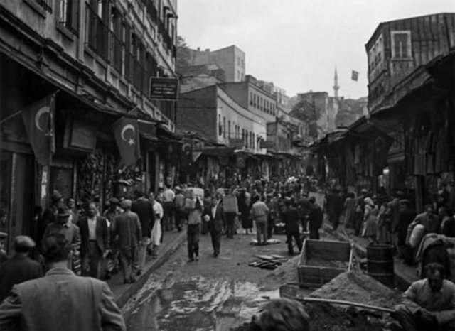 LİBERAL KÖYLÜ PARTİSİ - 1950, İstanbul - Kurucular: Ruhan Abdüssemat, Prof.Dr.Lütfi Aksu, Abdülkadir Can, Asım Çetinalp, Akif Erdemgil