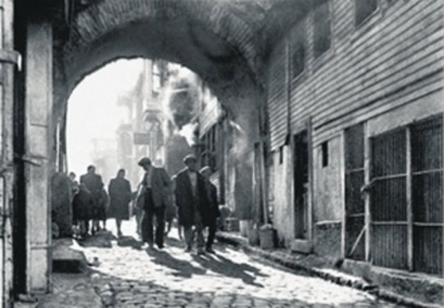 ERGENEKON KÖYLÜ VE İŞÇİ PARTİSİ - 1946, İstanbul - Kurucular: Silindir Makinisti Arif Hikmet Adsız, Suat Uzer, Cahit Ateş, Adnan Dik.