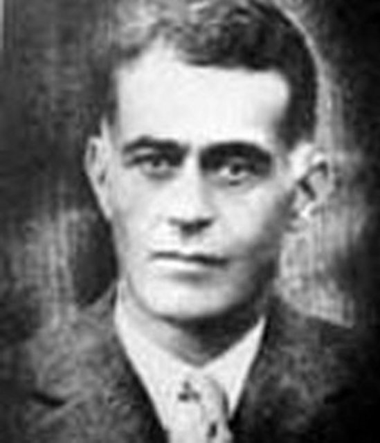 TÜRKİYE KÖYLÜ PARTİSİ - 1952, Ankara, 1958'de CMP ile birleşti - Kurucu ve Yöneticiler: Ord.Prof.Ethem Menemencioğlu, Prof.Remzi Oğuz Arık, Tahsin Demiral