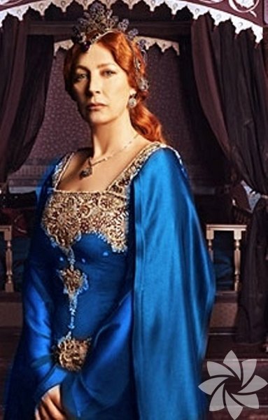 Hürrem, mektuplarını şöyle dizelerle bitiriyordu: 