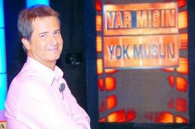 Bu bölüm ilgi görünce ayrı bir program olarak ekrana gelmeye başladı. Acun Firarda adlı program 2002 yılında ekran serüvenine başladı.  -