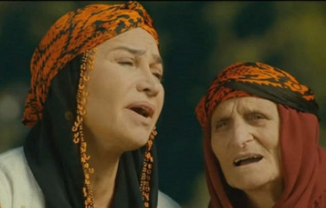 "SEVDALUK" iki ünlü ismin canlandıracağı "Adalet" ve "Ali İhsan"ın etrafında "Karadeniz" gibi, biraz masal, biraz gerçek, bazen güldüren bazen ağlatan bir dizi…