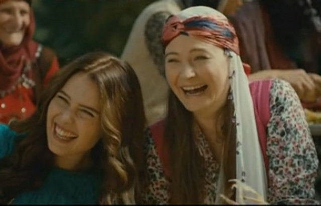 İki ünlü ismin ekranda ilk kez birarada yer alacağı proje yıllar öncesinden, Karadeniz'in ve Karadenizliler'in geleceğine uzanan 'sevda'nın pek çok farklı çeşidine dair hikaye barındırıyor. Sevdaluk yakında Show TV'de başlıyor...