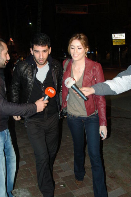 NEREYE GİDERSEN ORAYA GELİYORLAR -  - Nereye gidersen git kendini ve çevrendekileri de yanında, aklında götürüyorsun!