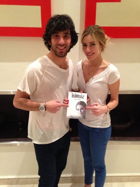 BASIN YÜZÜNDEN İSPANYA'YA KAÇMIŞ -  - Arda Turan, Sinem'le 7 aydır nişanlı olduklarını bu süre zarfında basının kendilerine 3 kez evlilik tarihi verdiğini belirtip eklemiş: