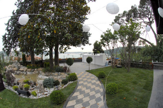 Bebek Ayşe Sultan Sk. | 3.700(2010) 8.000(2014) -