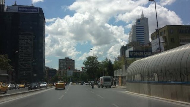 Esentepe/Büyükdere Cd. | 11.200(2010) 25.000(2014)