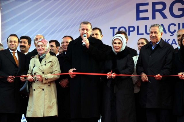 Erdoğan, konuşmalarında "Çözüm sürecine sahip çıkın" çağrısı yaptı.