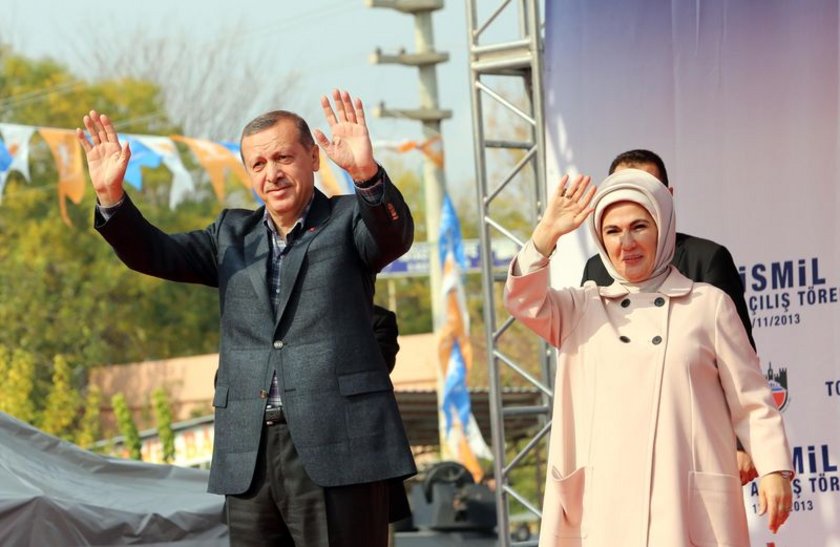Başbakan Erdoğan, Pazar günü de Bismil ve Ergani'de toplu açılış törenlerine katıldı.