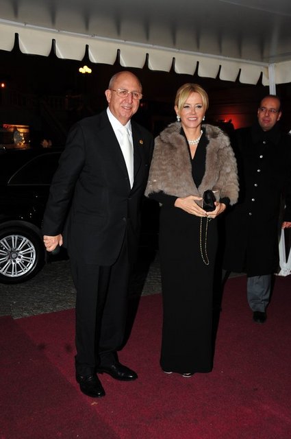 NEŞE - CAVİT KAVAK 