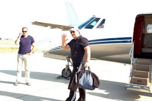 Bu sabah Cem Yılmaz'dan Crowe'a  yanıt geldi.