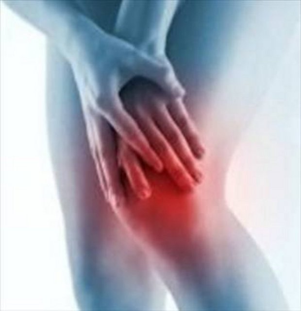 ROMATİZMA: Vücudumuzun hareketini sağlayan kas ve iskelet sistemimizde şişlik, ağrı, hareket sınırlamasına yol açan, iç organlarımızda çeşitli rahatsızlıklara neden olan hastalıklara romatizma denir. Romatizma tek bir hastalık değildir. 200'den fazla çeşidi vardır.