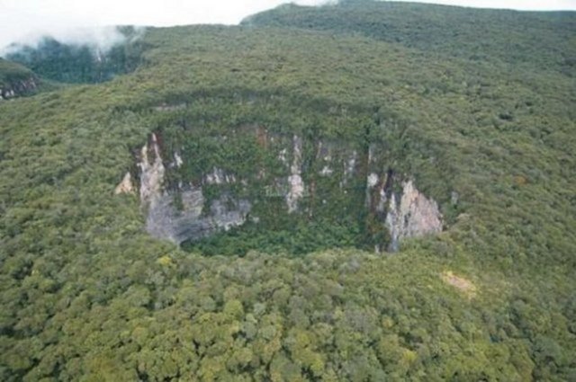 4. Sarisarinama Sinkholes, Venezuela -
