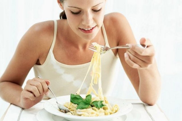 Terazi Burcu: Uyumlu ve idealist olan Terazi insanları bu özellikleri ile diyete kolayca uyum sağlayabilirler. Fakat çabuk fikir değiştirebildiklerinden ötürü diyet sürecini tamamlayamayabilirler.