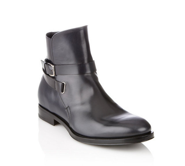 Şık tasarımlı ankle bot 795 € FERRAGAMO