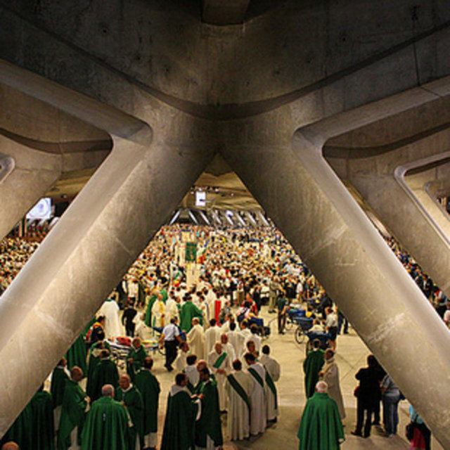 St. Pius X Bazilikası (1958) — Lourdes, Fransa